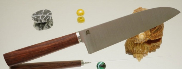 Дамир Сафаров. Классический кухонный нож Santoku, лезвие 200 мм., DS-C-Sa-200 Дамир Сафаров. Классический кухонный нож Santoku, лезвие 200 мм., DS-C-Sa-200