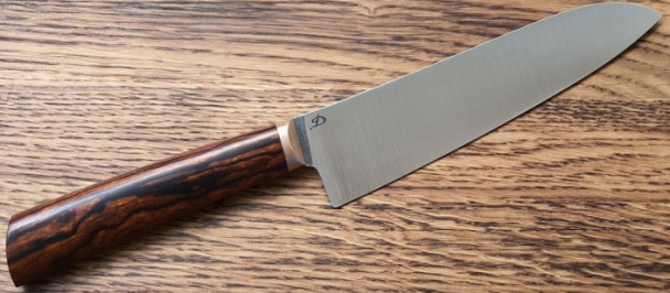 Дамир Сафаров. Кухонный нож серии М390, Железное дерево, Santoku 170 мм. (ver 3.0), DS-M-Sa-170/4 Дамир Сафаров. Кухонный нож серии М390, Железное дерево, Santoku 170 мм. (ver 3.0), DS-M-Sa-170/4