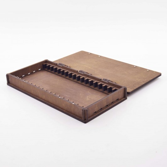 Деревянная шкатулка для хранения 18-ти заточных брусков Жук 5336 Деревянная шкатулка для хранения 18-ти заточных брусков Жук 5336