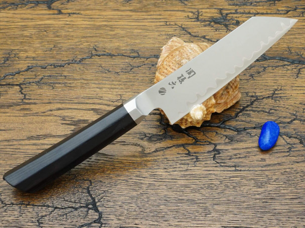 Кухонный нож KAI Master line Kaname Kiritsuke AE-5500, сталь VG XEOS, лезвие 12 см. Кухонный нож KAI Master line Kaname Kiritsuke AE-5500, сталь VG XEOS, лезвие 12 см.