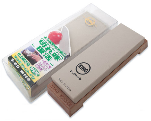 Камень точильный водный King KHS-065 #6000 финишный с подставкой. Камень точильный водный King KHS-065 #6000 финишный с подставкой.