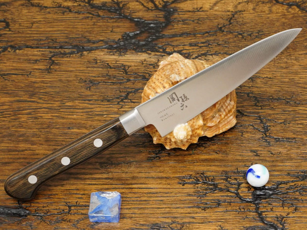 Кухонный нож KAI Benifuji Petty AB-5445, нержавеющая сталь DSR1K6, лезвие 12 см. Кухонный нож KAI Benifuji Petty AB-5445, нержавеющая сталь DSR1K6, лезвие 12 см.