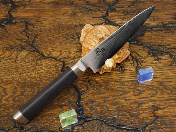 Кухонный нож KAI Damascus Petty AE-5202, нержавеющая сталь VG-MAX, лезвие 12 см. Кухонный нож KAI Damascus Petty AE-5202, нержавеющая сталь VG-MAX, лезвие 12 см.