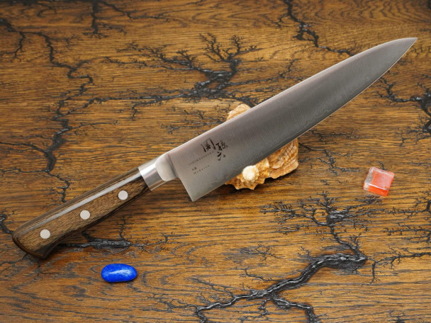 Кухонный нож KAI Mokuren Gyuto AE-5158, композитная нержавеющая сталь, лезвие 21 см. Кухонный нож KAI Mokuren Gyuto AE-5158, композитная нержавеющая сталь, лезвие 21 см.