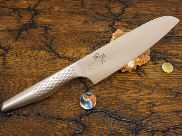 Кухонный нож KAI Shoso Santoku AB-5156, композитная высокоуглеродистая сталь, лезвие 16,5 см. Кухонный нож KAI Shoso Santoku AB-5156, композитная высокоуглеродистая сталь, лезвие 16,5 см.