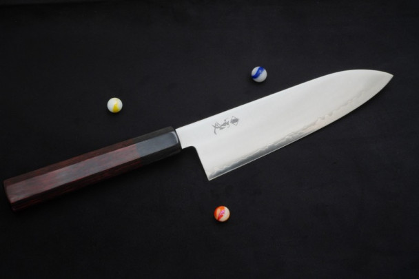 Кухонный нож Sanetu HAP40 Santoku 180 mm, Red Кухонный нож Sanetu HAP40 Santoku 180 mm, Red