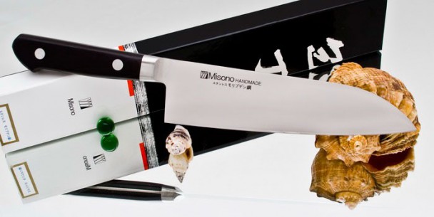 Нож сантоку Misono Molibden Steel Santoku 180 мм. Нож сантоку Misono Molibden Steel Santoku 180 мм.