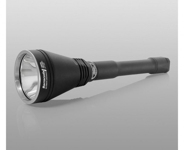 Поисковый фонарь Armytek Barracuda Pro F03302SC Поисковый фонарь Armytek Barracuda Pro F03302SC