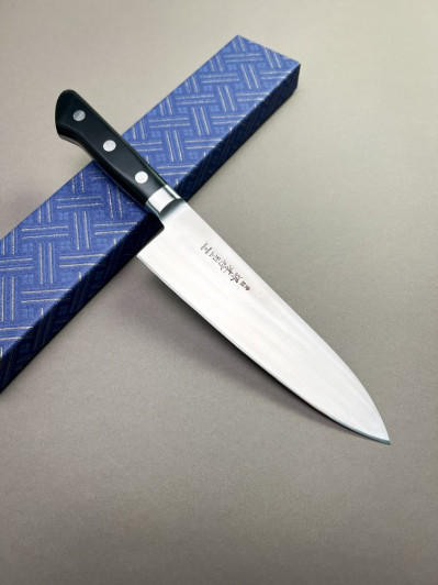 Поварской нож Sakai Takayuki Сантоку 15031, 18 см, сталь Hi-Carbon Japan Steel (SK Steel) Поварской нож Sakai Takayuki Сантоку 15031, 18 см, сталь Hi-Carbon Japan Steel (SK Steel)