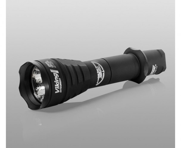 Тактический фонарь Armytek Viking Pro F01903BW (тёплый свет) Тактический фонарь Armytek Viking Pro F01903BW (тёплый свет)