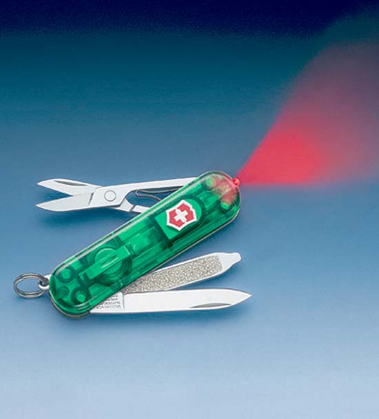 Складной нож Victorinox 0.6228.T4 SwissLite Emerald, 7 функций Складной нож Victorinox 0.6228.T4 SwissLite Emerald, 7 функций