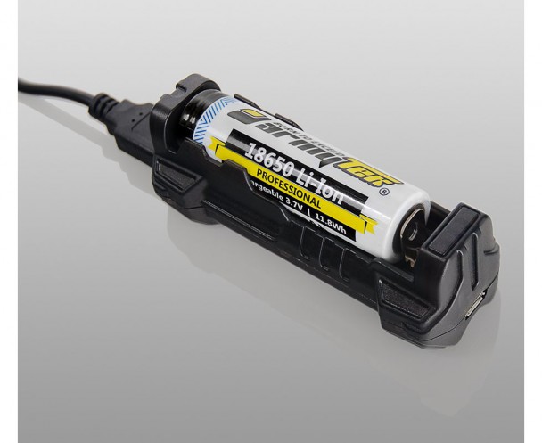 Зарядное устройство Armytek Handy C1 VE A03801 Зарядное устройство Armytek Handy C1 VE A03801