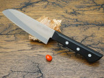 Кухонный нож KAI Azuchi Santoku AE-5142, нержавеющая сталь 420НС, лезвие 18 см. Кухонный нож KAI Azuchi Santoku AE-5142, нержавеющая сталь 420НС, лезвие 18 см.